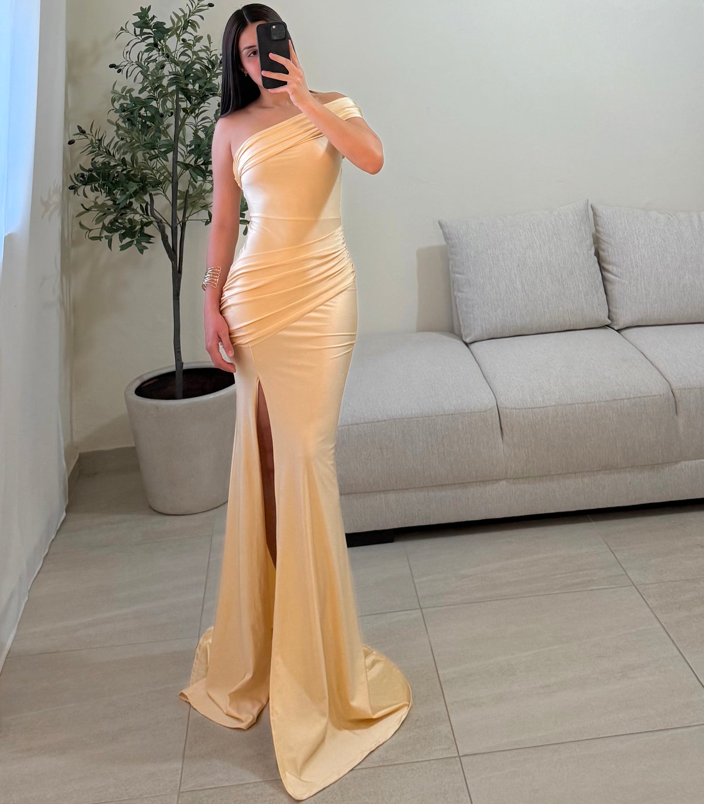 Vestido Ingrid amarillo pastel