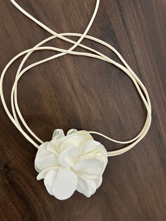 Choker Flor Ivory