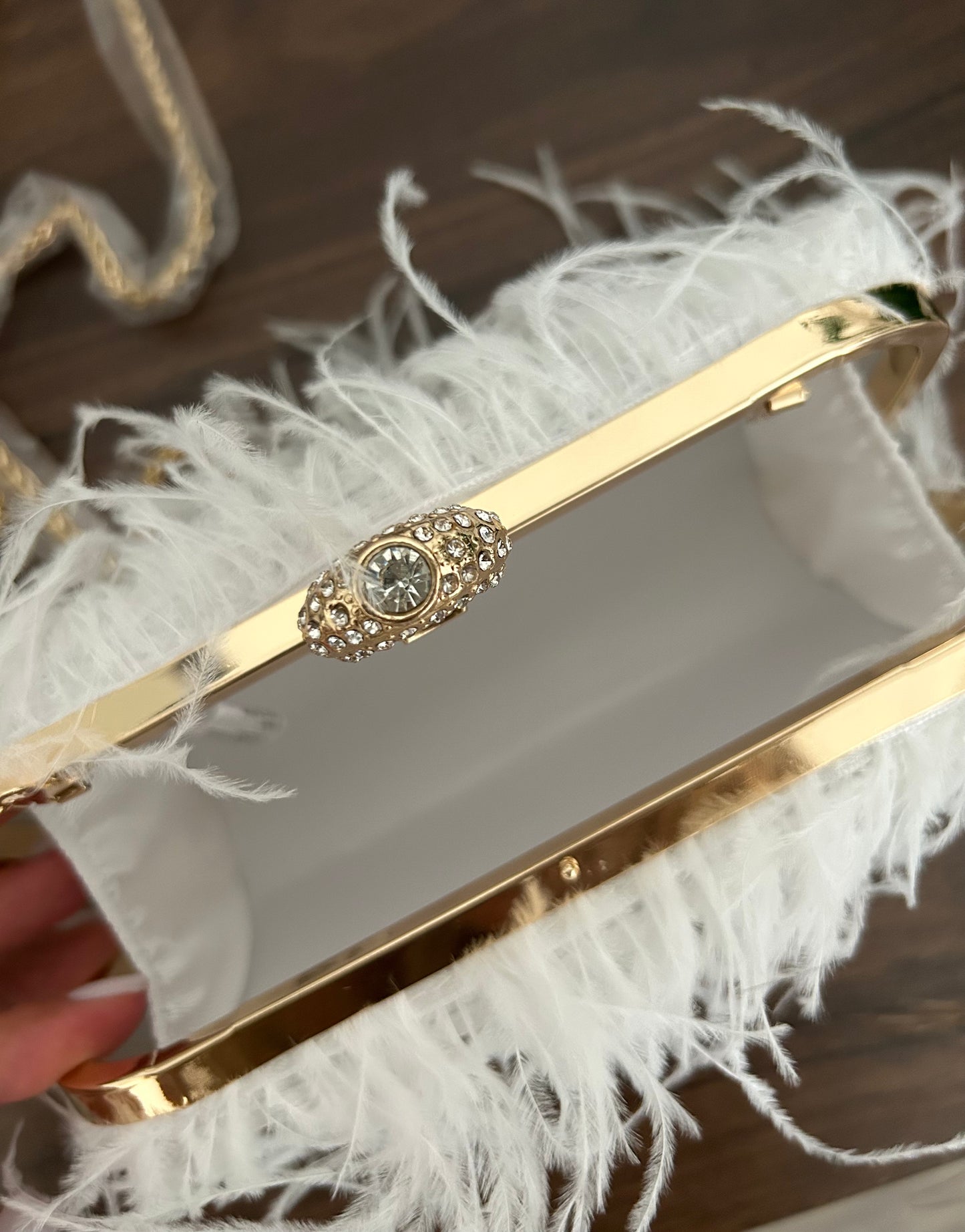 Clutch Plumas